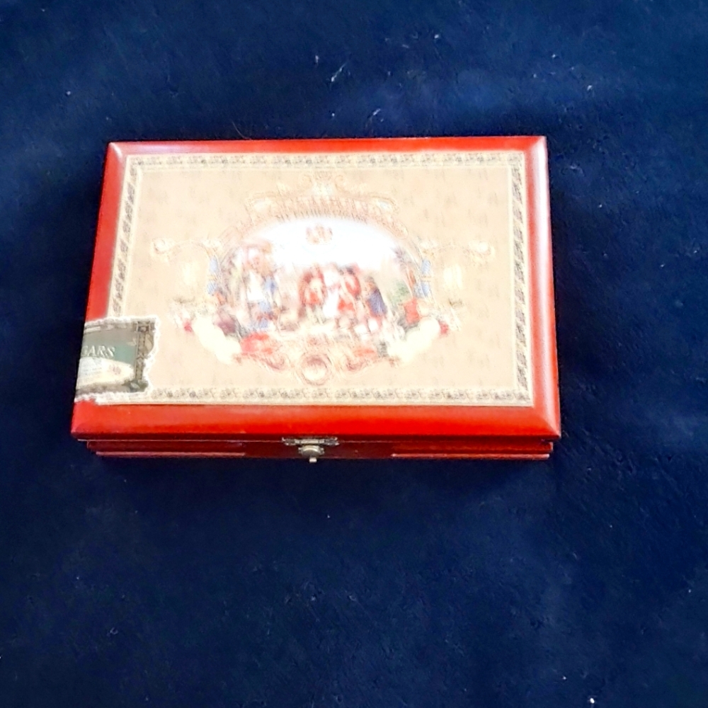 La Antiguedad cigar box